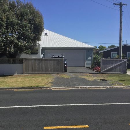 Manly Beach Guesthouse Whangaparaoa Exterior photo