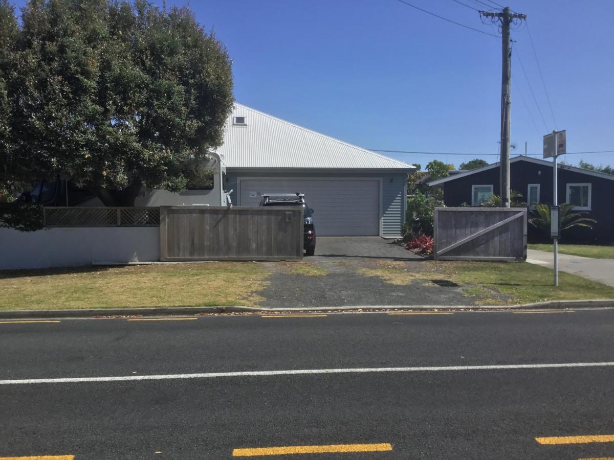 Manly Beach Guesthouse Whangaparaoa Exterior photo